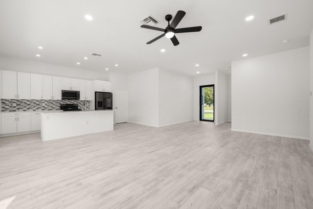 9007 Placid Lakes Blvd, Lake Placid, FL 33852