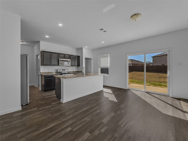 477 Bank Way, Crowley, TX 76036