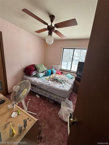 5705 Lake Grove Drive, White Lake, MI 48383