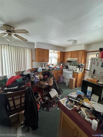 5705 Lake Grove Drive, White Lake, MI 48383