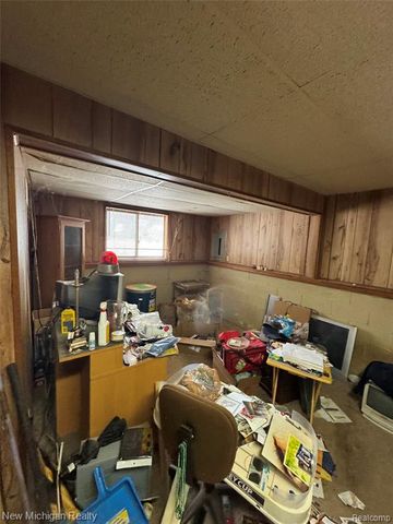 5705 Lake Grove Drive, White Lake, MI 48383