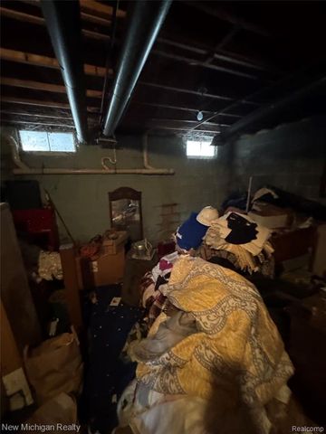 5705 Lake Grove Drive, White Lake, MI 48383