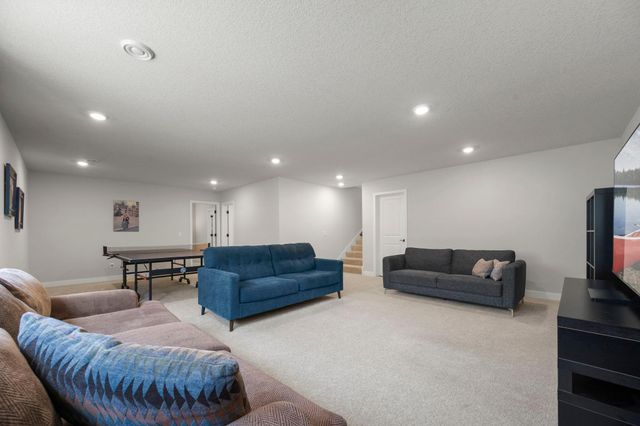17580 Jett Circle SE, Prior Lake, MN 55372