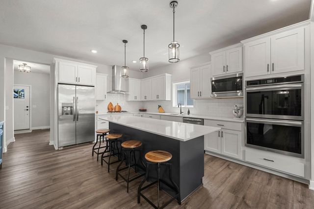 17580 Jett Circle SE, Prior Lake, MN 55372