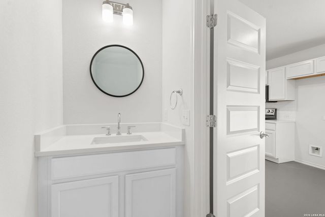 631 E Carolina St Bldg 3, San Antonio, TX 78210