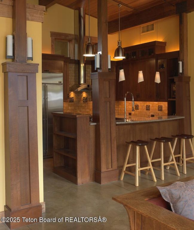 320 E BROADWAY Avenue, Jackson, WY 83001 photo 12