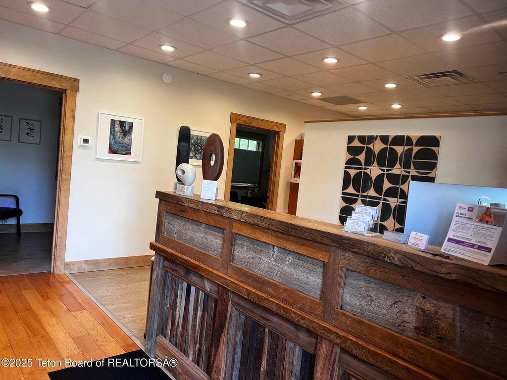 320 E BROADWAY Avenue, Jackson, WY 83001 photo 20