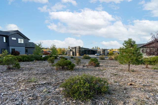 61354 Lost Hollow Loop, Bend, OR 97702