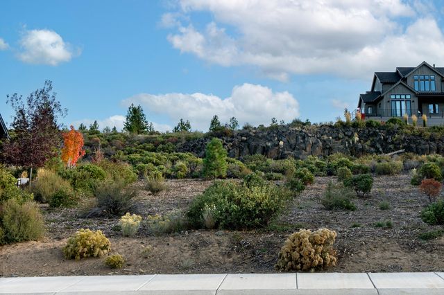 61354 Lost Hollow Loop, Bend, OR 97702