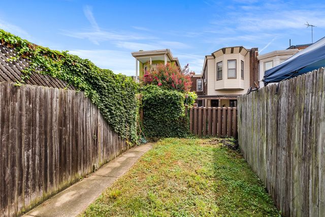 1339 E EYRE ST, Philadelphia, PA 19125