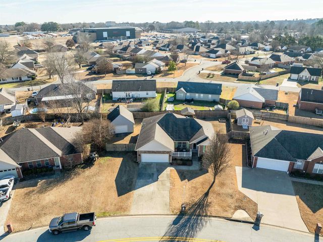 318 N Sawmill Road, Searcy, AR 72143