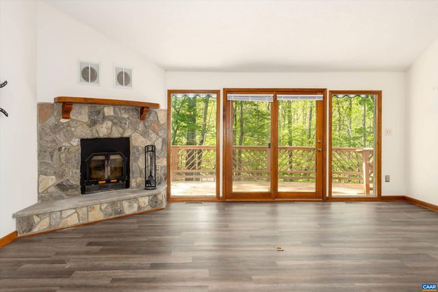 4 NUTWOOD CIR, Palmyra, VA 22963