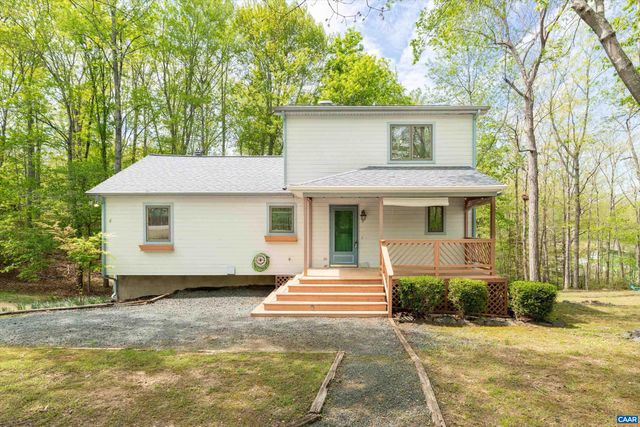 4 NUTWOOD CIR, Palmyra, VA 22963