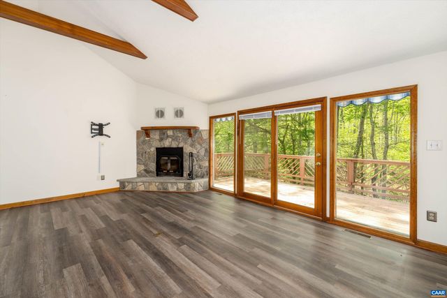 4 NUTWOOD CIR, Palmyra, VA 22963