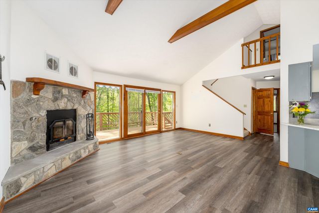 4 NUTWOOD CIR, Palmyra, VA 22963