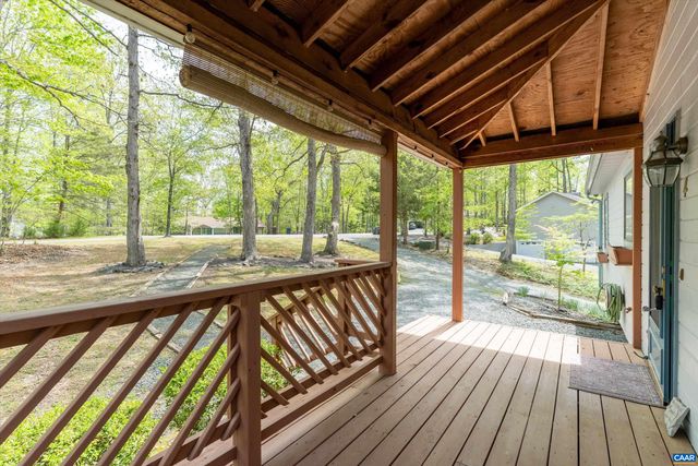 4 NUTWOOD CIR, Palmyra, VA 22963