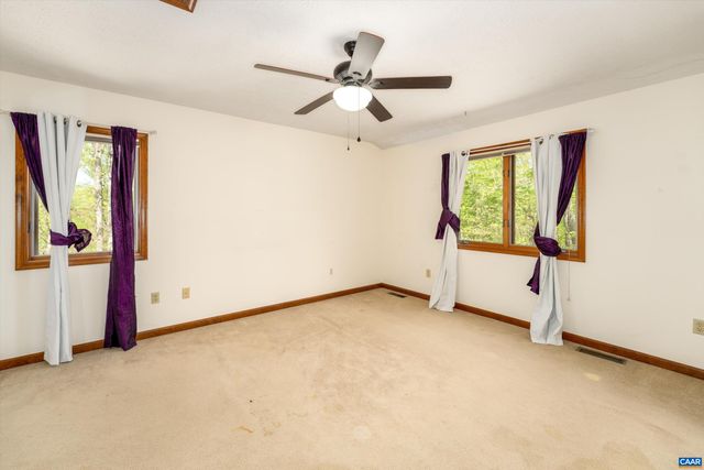 4 NUTWOOD CIR, Palmyra, VA 22963