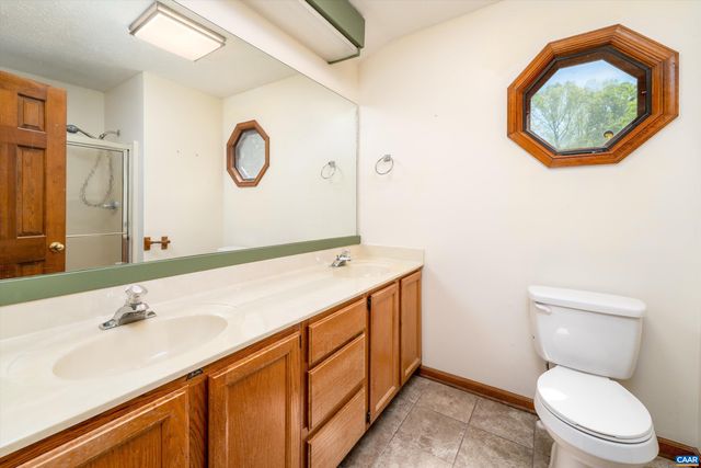 4 NUTWOOD CIR, Palmyra, VA 22963