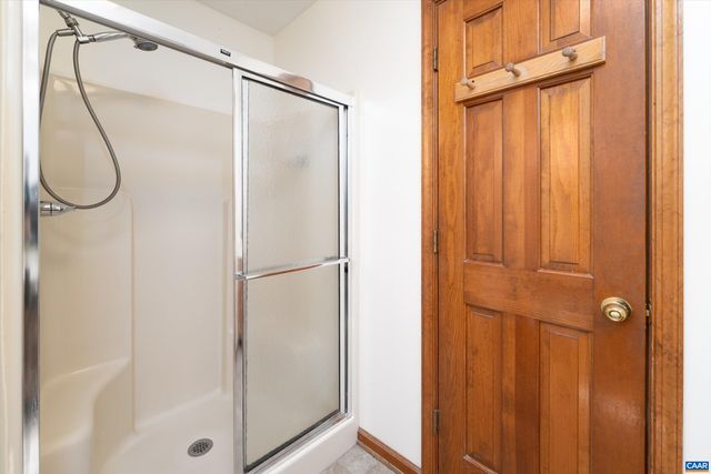 4 NUTWOOD CIR, Palmyra, VA 22963