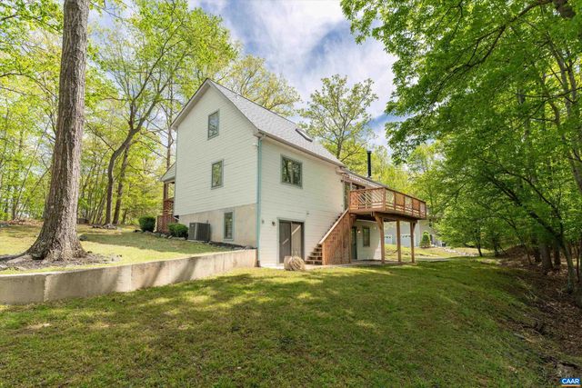 4 NUTWOOD CIR, Palmyra, VA 22963