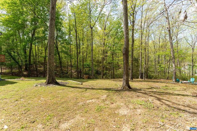 4 NUTWOOD CIR, Palmyra, VA 22963