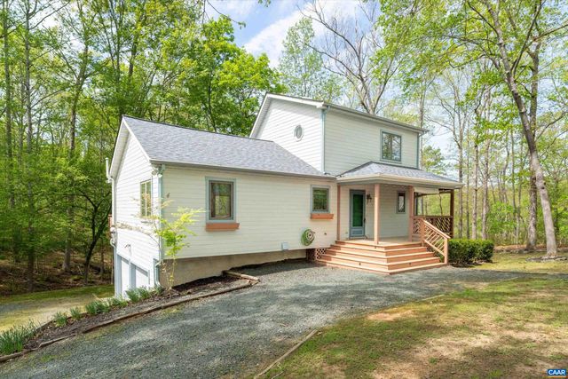 4 NUTWOOD CIR, Palmyra, VA 22963