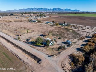 615 W Ojito De Madrid Drive, Anthony, NM 88021