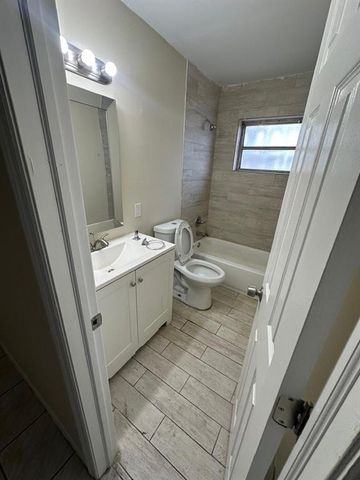 1350 E Sample Rd 101, Pompano Beach, FL 33064