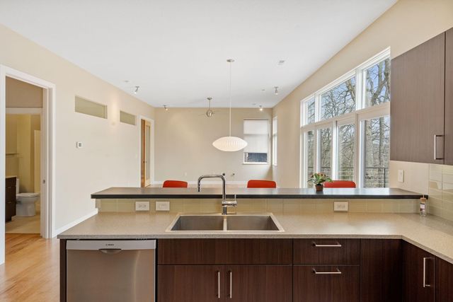 2241 BLUFF BLVD, Columbia, MO 65201