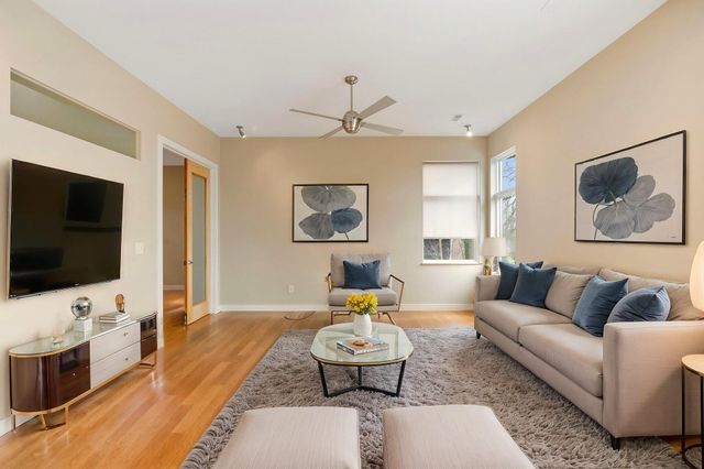 2241 BLUFF BLVD, Columbia, MO 65201