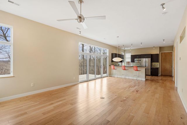 2241 BLUFF BLVD, Columbia, MO 65201