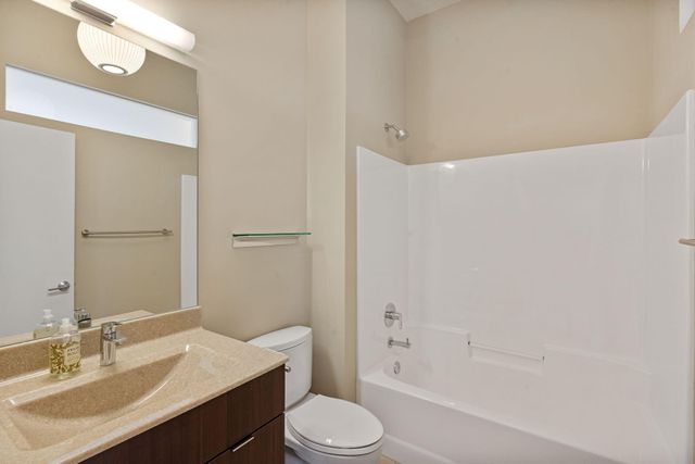 2241 BLUFF BLVD, Columbia, MO 65201