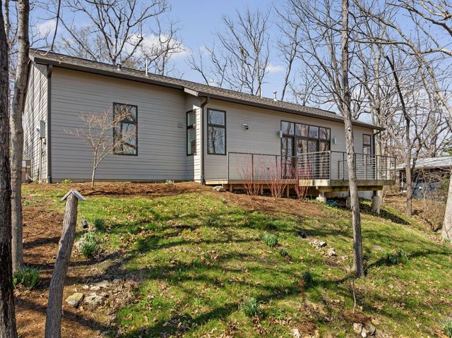 2241 BLUFF BLVD, Columbia, MO 65201