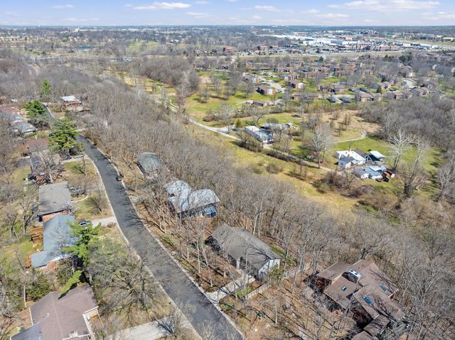 2241 BLUFF BLVD, Columbia, MO 65201