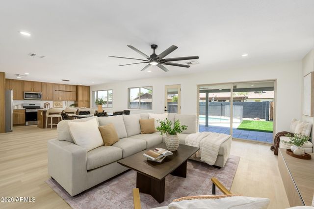1112 E Westchester Drive, Tempe, AZ 85283