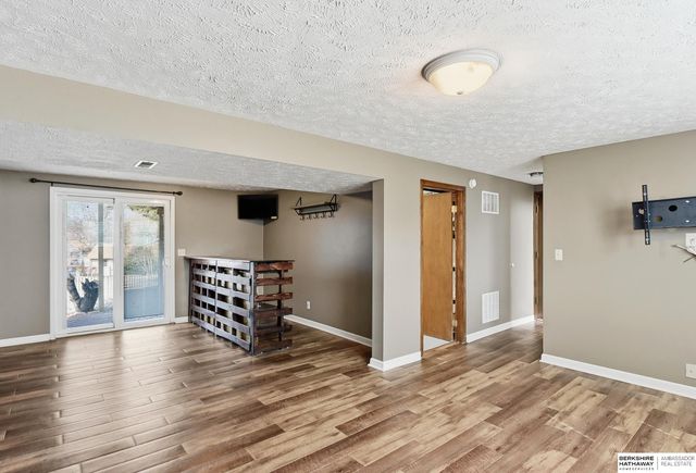 6224 S 109th Street, Omaha, NE 68137