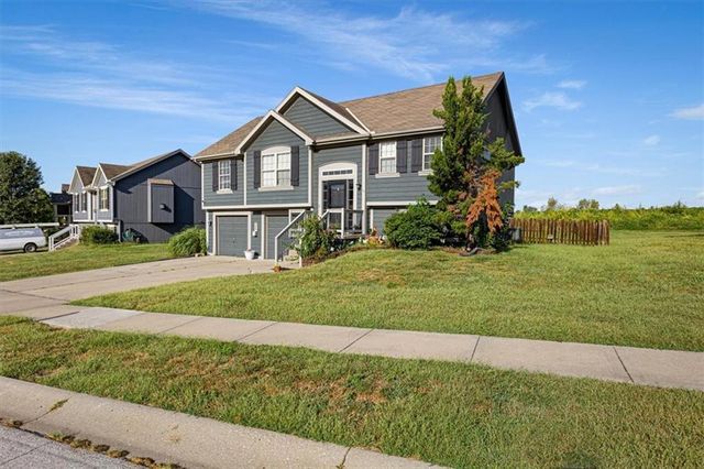 908 N Birch Street, Kearney, MO 64060