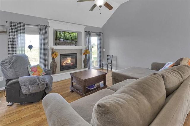 908 N Birch Street, Kearney, MO 64060