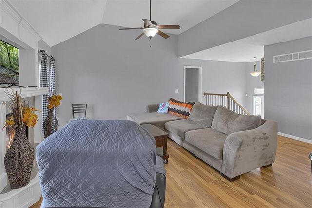 908 N Birch Street, Kearney, MO 64060