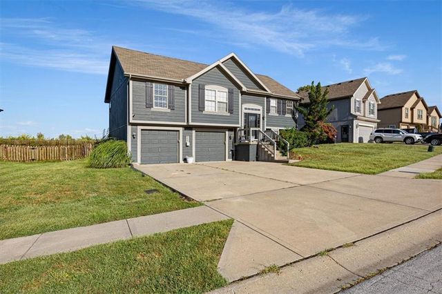908 N Birch Street, Kearney, MO 64060