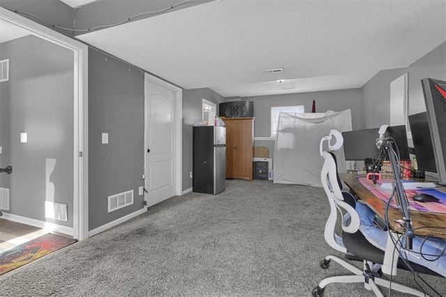 908 N Birch Street, Kearney, MO 64060