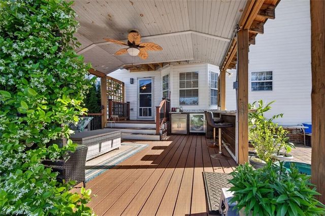 2 Kaitlyn CIR, Hampton, VA 23666