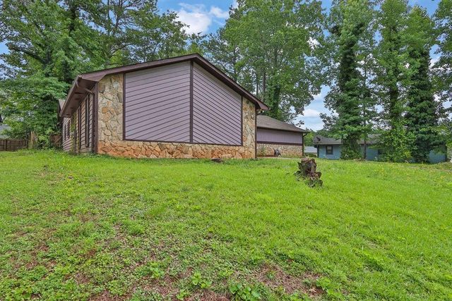 5025 Stoney Point Circle, Stone Mountain, GA 30088