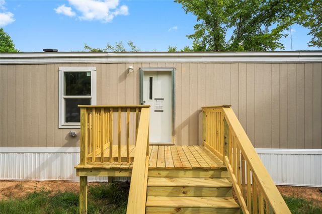 202 S Trice Street 2, Willis, TX 77378