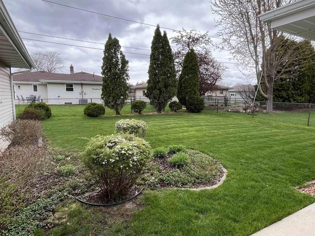 512 JEFFERY STREET, Combined Locks, WI 54113