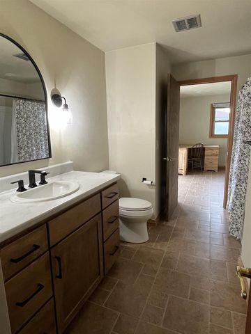 512 JEFFERY STREET, Combined Locks, WI 54113