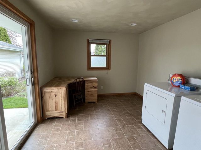 512 JEFFERY STREET, Combined Locks, WI 54113