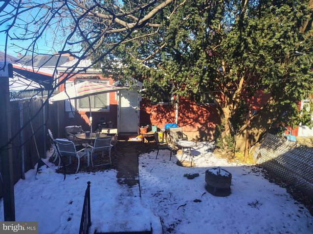 215 W VINE ST, Lancaster, PA 17603