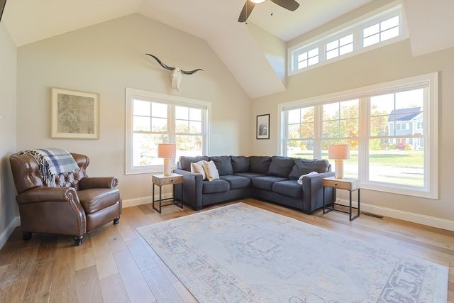 11 Lighthouse Ln, Westminster, MA 01473