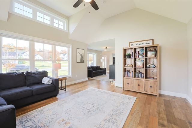 11 Lighthouse Ln, Westminster, MA 01473